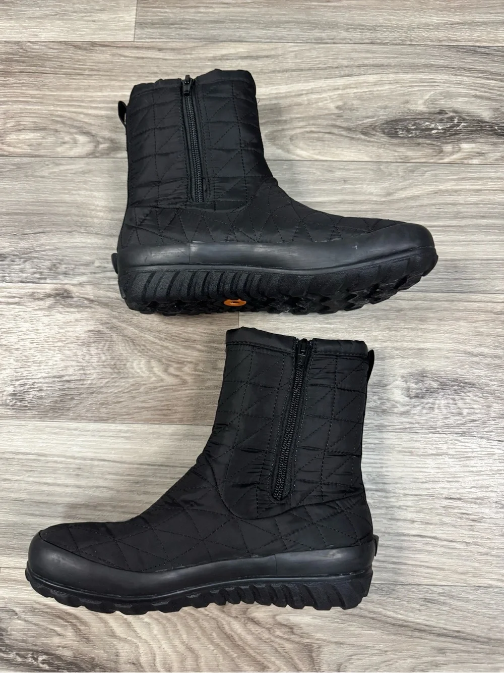 Bogs Women's Snowday II Mid Waterproof Boots in Black Size 7